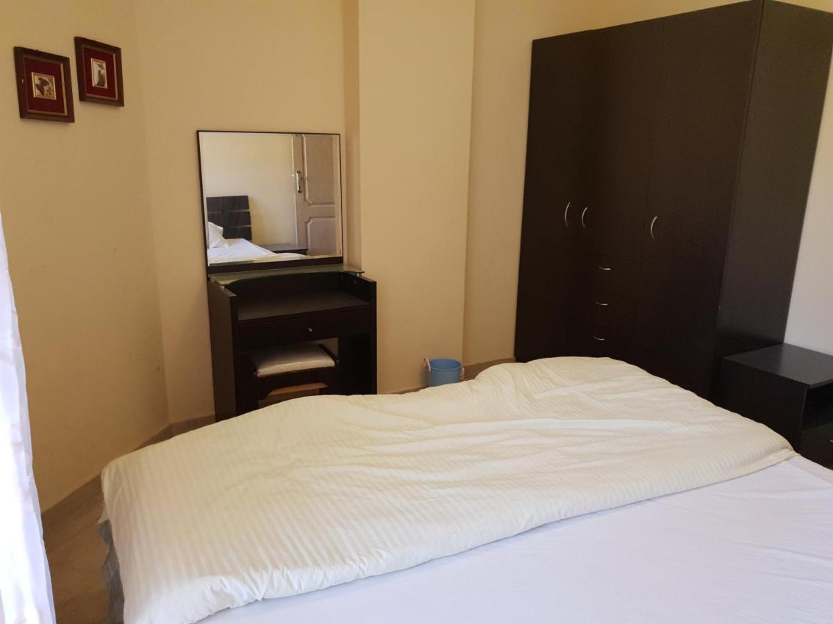 British Resort Pool View Apartments Hurghada Ngoại thất bức ảnh
