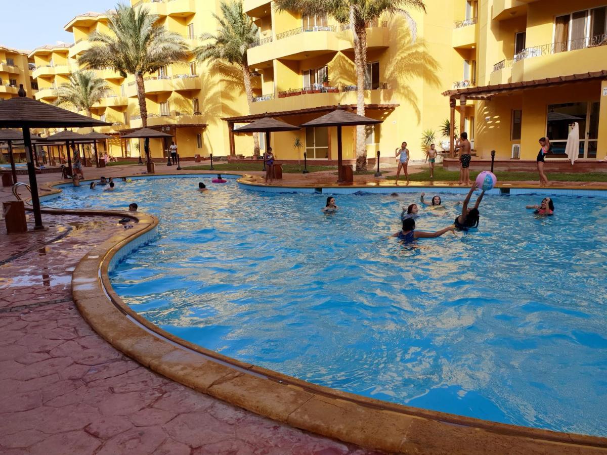 British Resort Pool View Apartments Hurghada Ngoại thất bức ảnh